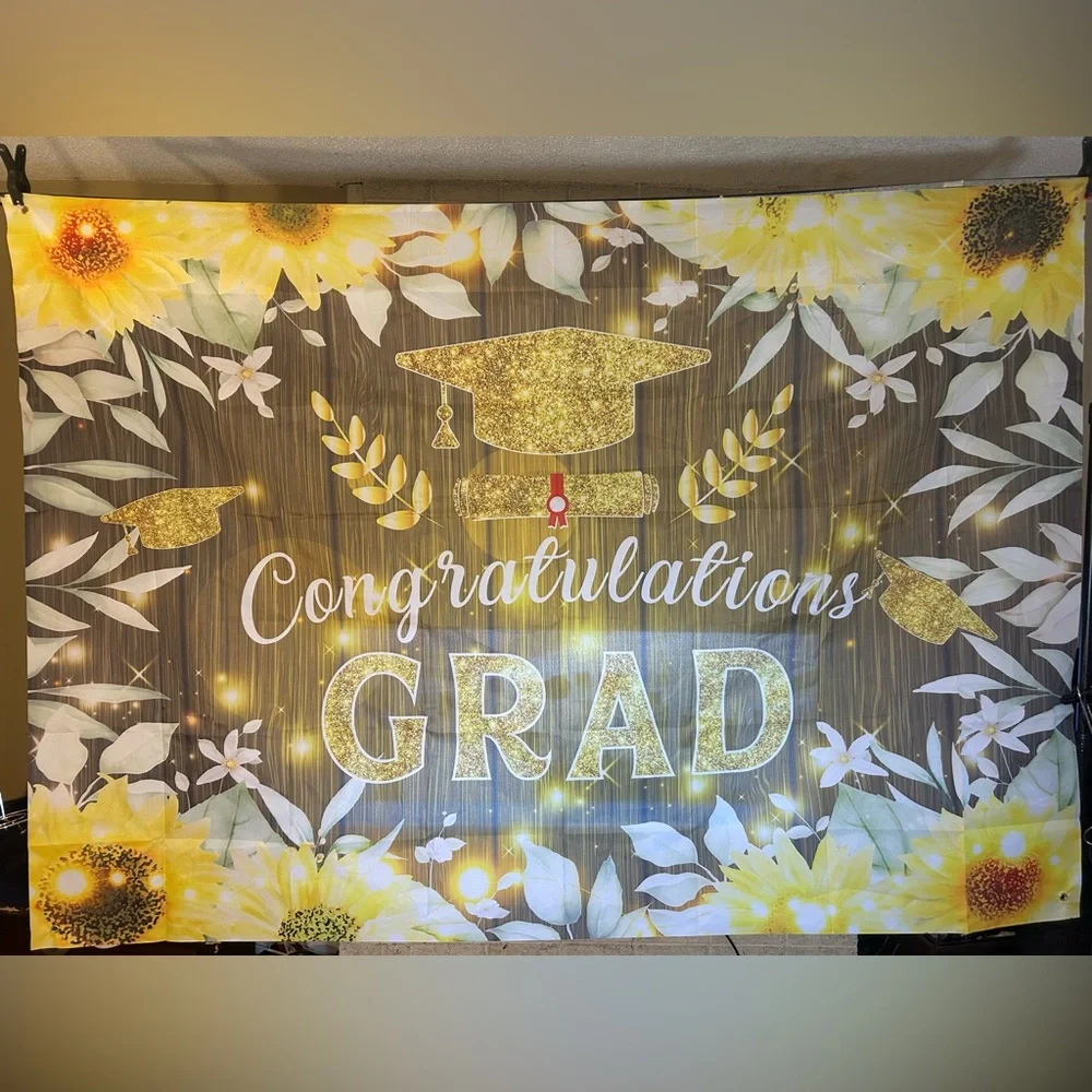 Congratulations grad, sunflower backdrop, 5 x 7, New, brown, yellow and gold 